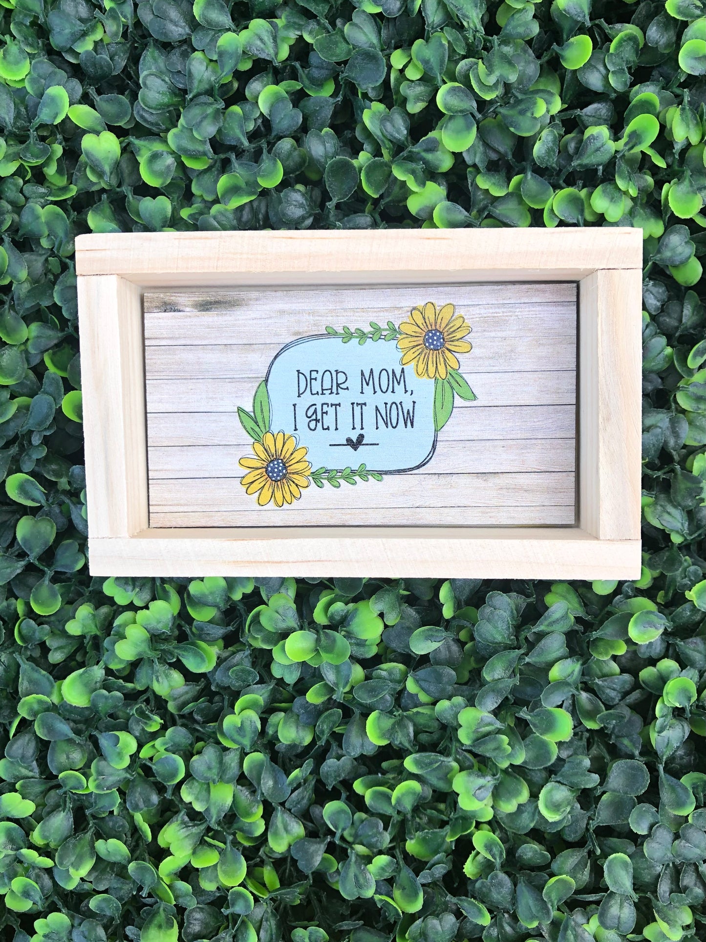 5" x 3" Dear Mom mini wooden sign