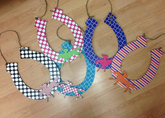 Horseshoe Door Decor